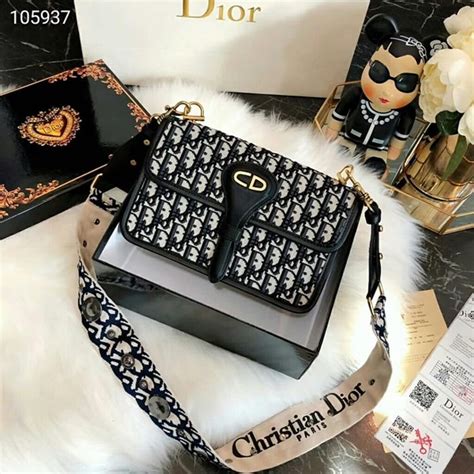 bolsos imitacion chanel baratos|Las mejores webs para encontrar réplicas exactas de .